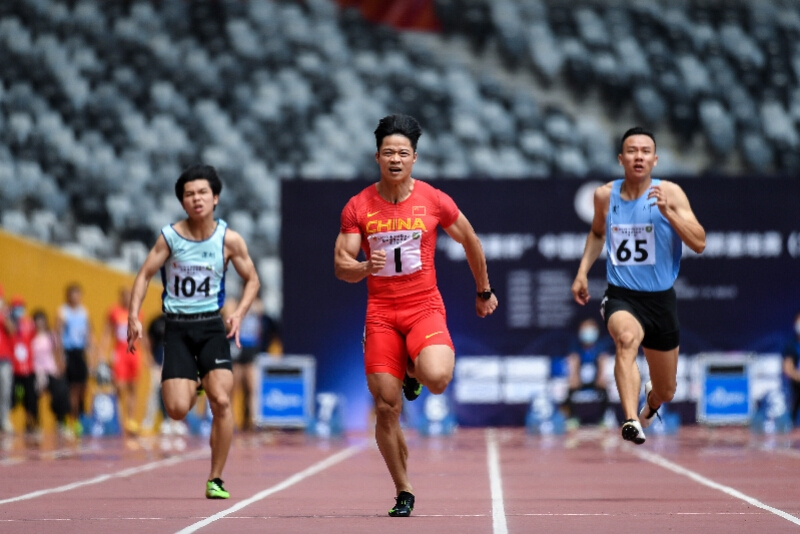 苏炳添逆风跑出百米9秒98,破赛会纪录创亚洲最佳