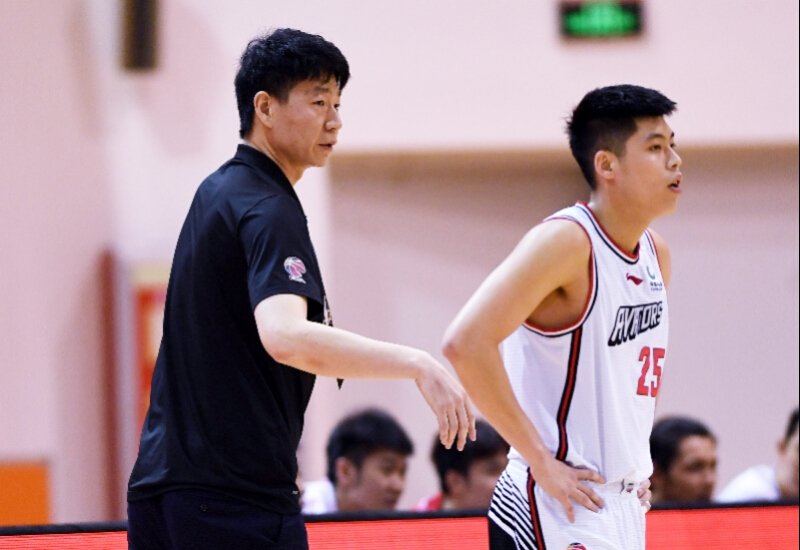 Cba常规赛落幕 12进8单场淘汰 卫冕冠军广东队以逸待劳 Cba常规赛落幕 12进8单场淘汰 卫冕冠军广东队以逸待劳