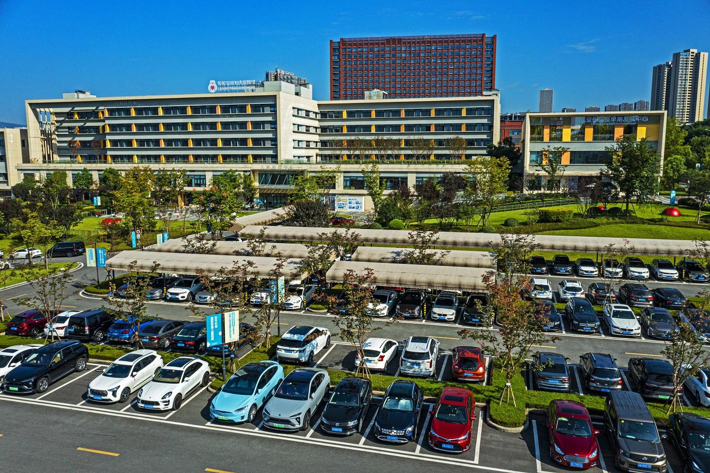 龙湖布局医疗垂直领域，大健康赛道或迎高光时刻