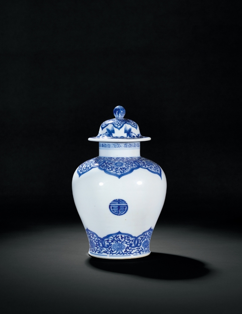 imagefile 清康熙 青花团寿纹小盖罐.jpg