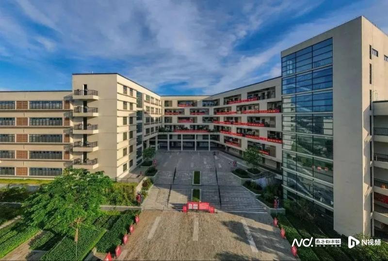 全市免费接送，体验海景餐厅美食！深圳这所学校举办开放日