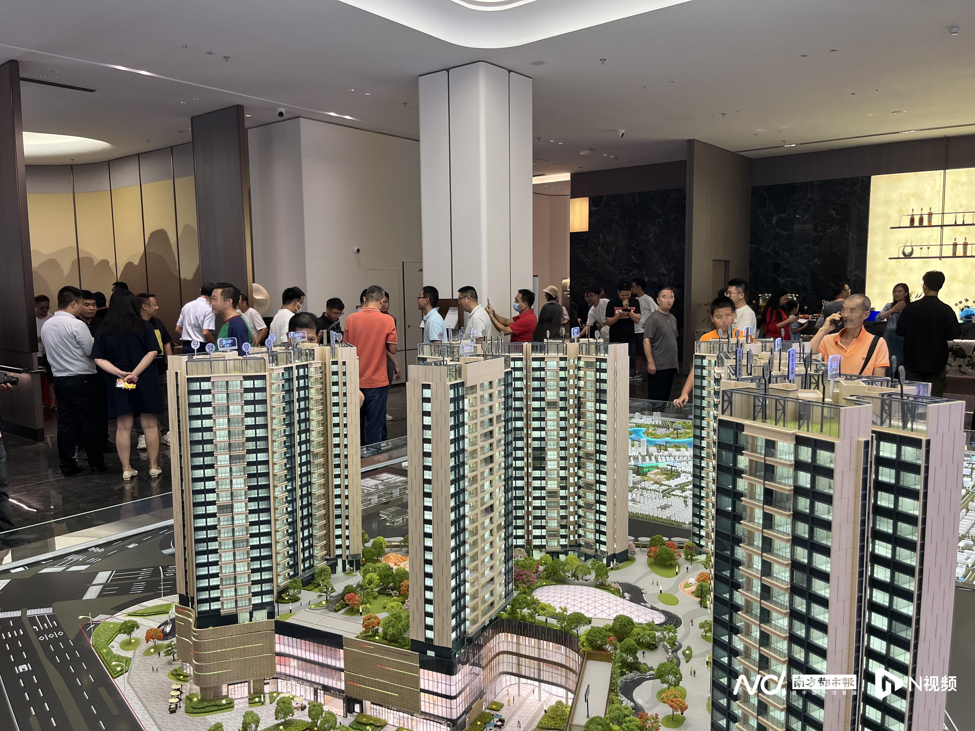 客户深夜排队交钱、多盘销售过亿……深圳楼市国庆火爆开局!