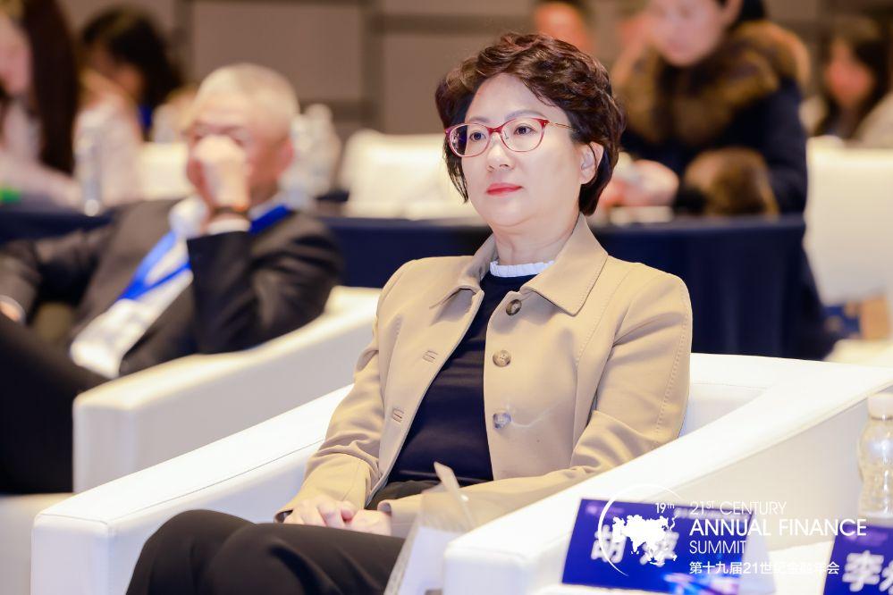 胡萍履新建信投资副总裁！此前任建行私人银行部副总经理