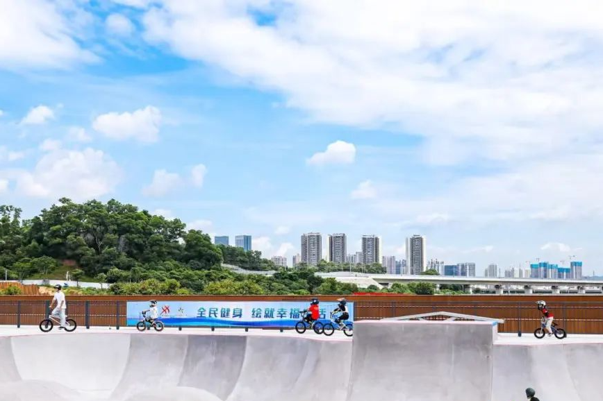 三、虹桥公园自由式小轮车场地2.jpg