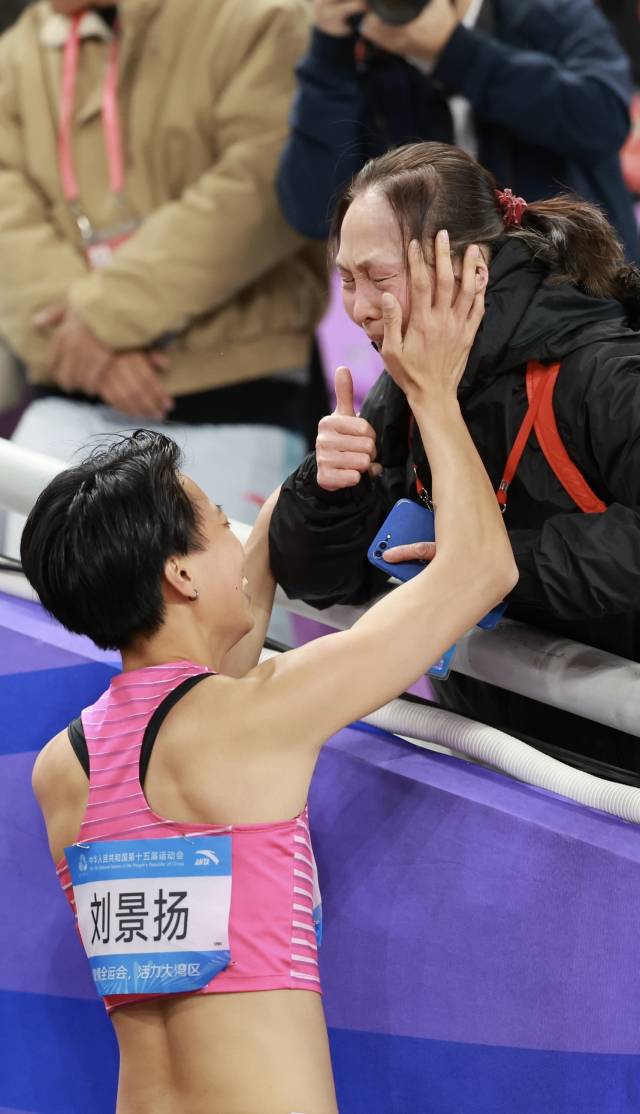 黑马!广东队选手刘景扬获女子100米栏冠军!
