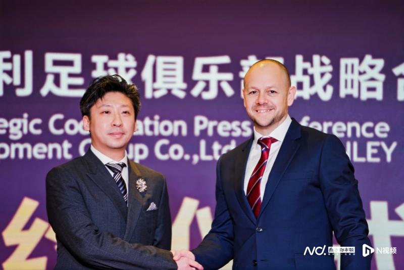 伯恩利・中国首届中学生足球公开赛...