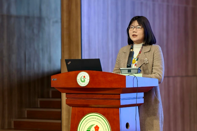 涉嫌严重违纪违法，东莞一学校校长主动投案