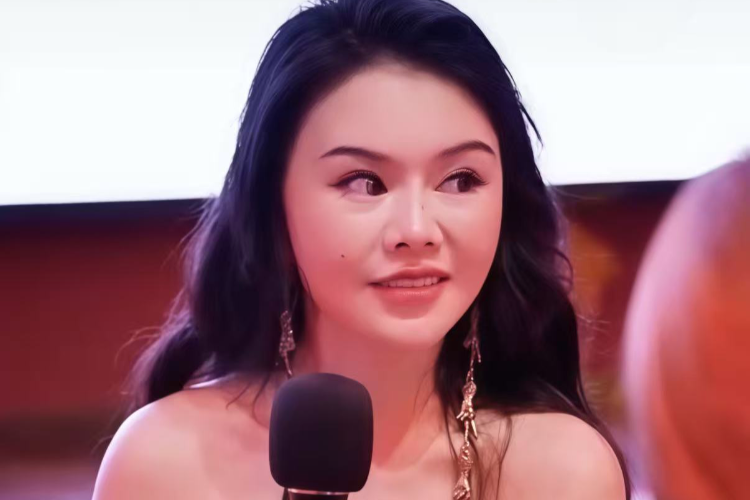 性商训练营乱象调查：3天要价近五千，还兜售“缩阴”凝胶
