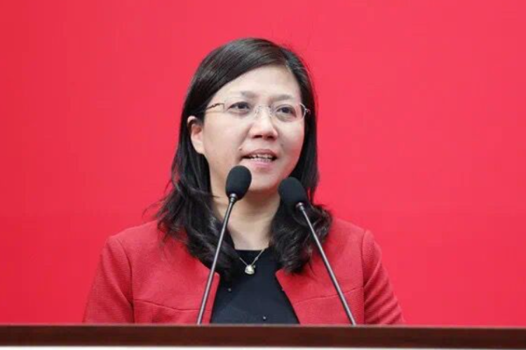 女院士黄如履新国家发改委副主任，是一名微电子学专家