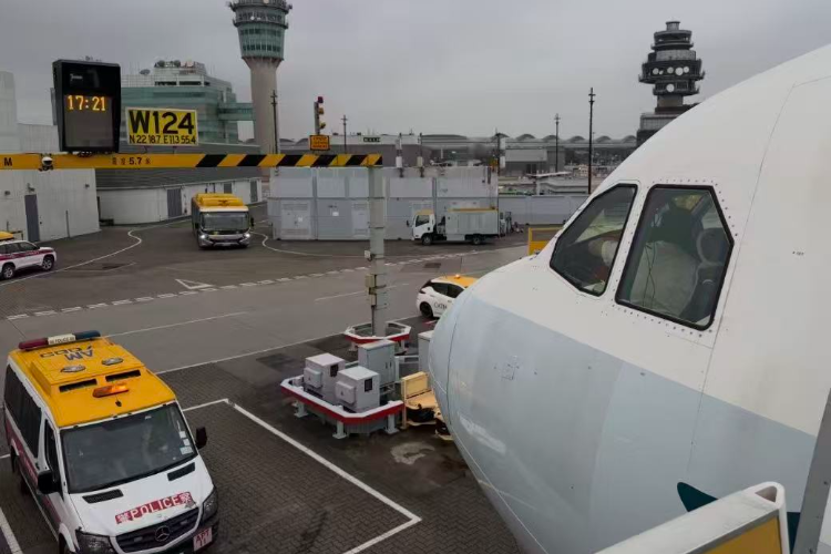 国泰航空香港至上海航班起飞后折返，系技术原因！已换机执飞