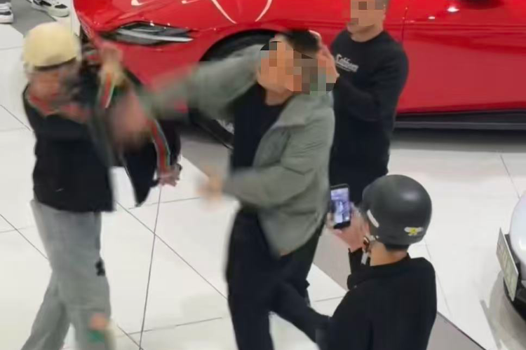 知名打假博主深圳维权被打，2人被行拘！本人回应：绝不退缩
