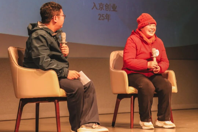 承认卖鸭腿的鹅腿阿姨：曾在北大讲授生意经，称要做良心活