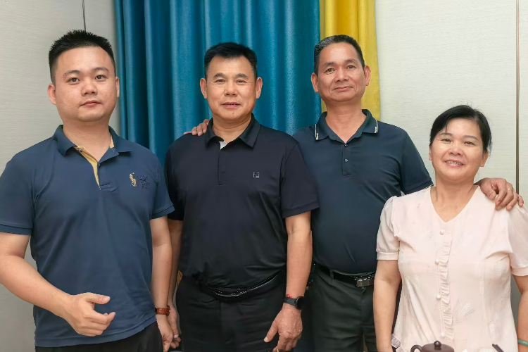 对话驱车千里到深圳感谢恩人的获救者：想请他们吃饭反被款待