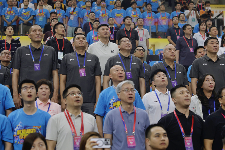 广东篮球的排面！中国篮球名宿半壁亮相粤BA总决赛现场