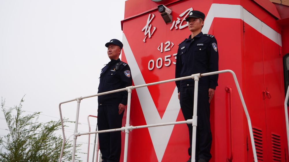 716e8277-13fc-4ce7-81c4-54f974c4e778