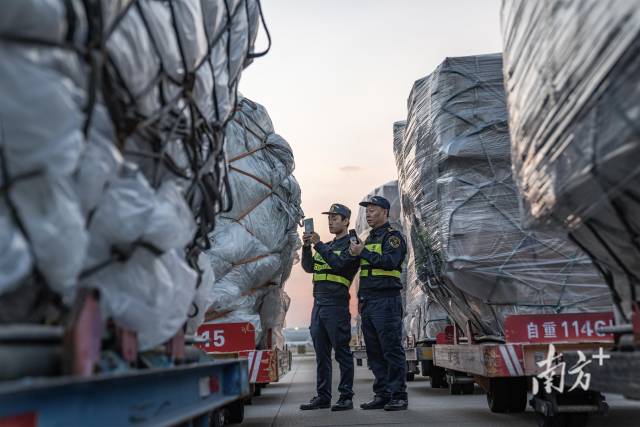 19004867-4e52-4479-bf08-ee2e5068a01c