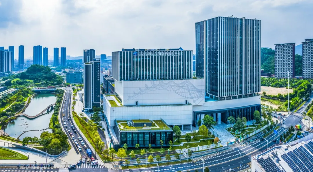 e3d96dea-0ddc-46a0-a700-bff7072f46b5?X-A