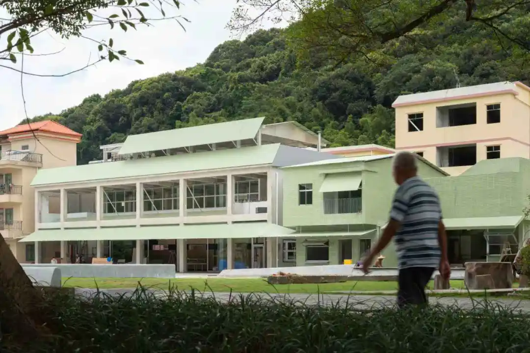 30f35a11-d493-47fc-b81e-320dd6bb979e?X-A