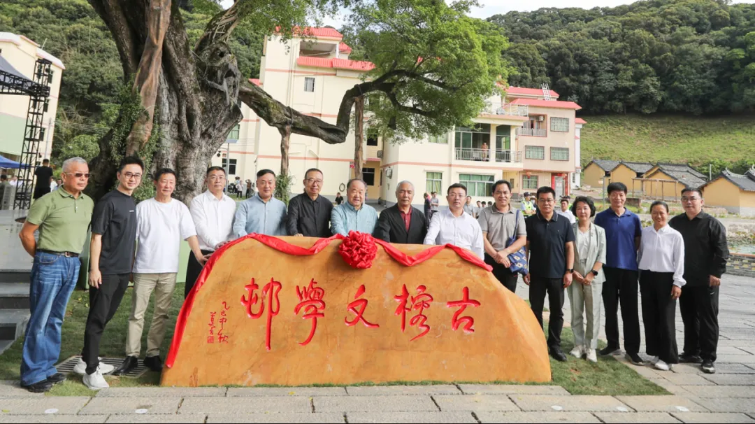 d9cd522a-c799-4242-8bb9-33e02bfebf39?X-A