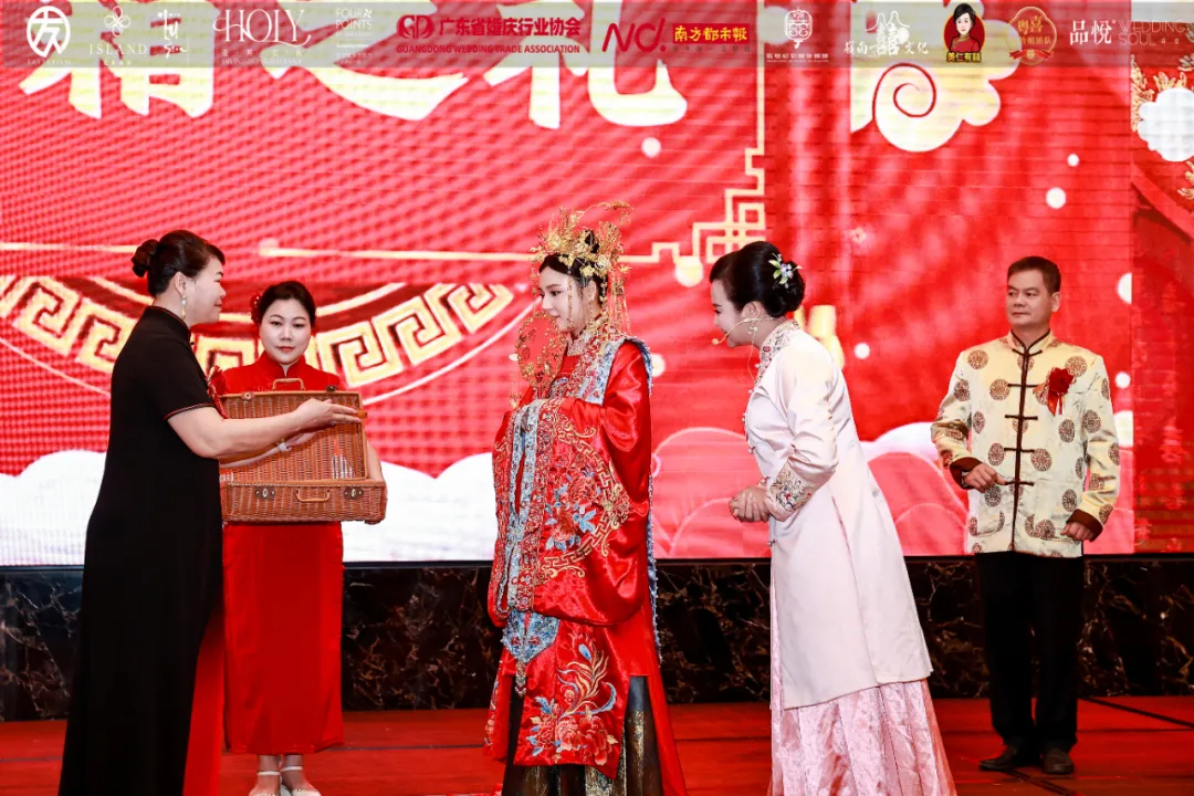 d54e02aa-0928-4946-9b84-b7cfb6397044?X-A